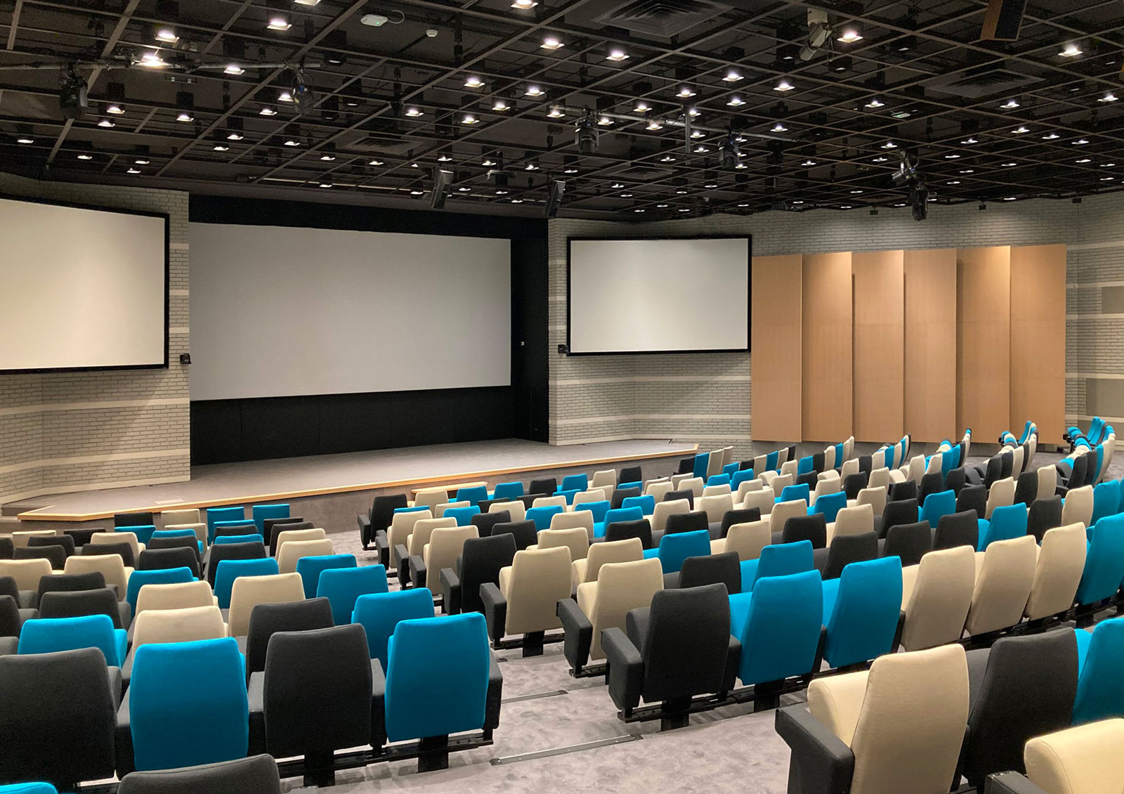 NAHBstudio architecture - nicolas adam studio | CREDIT AGRICOLE SQY PARK
