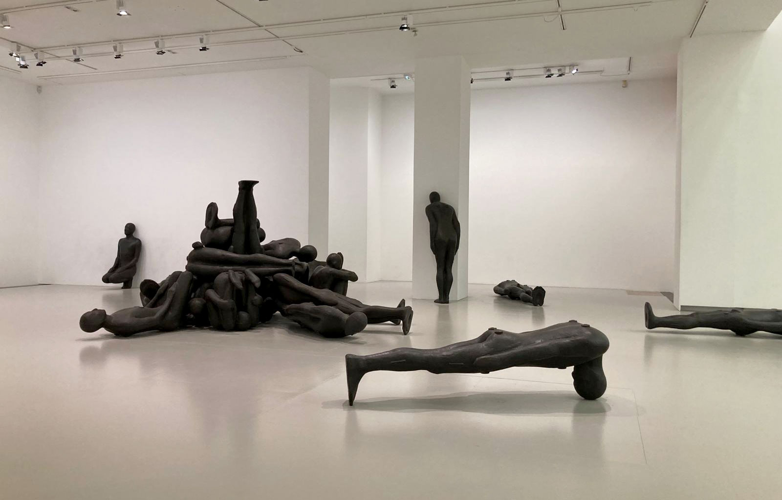 NAHBstudio architecture - nicolas adam studio | Antony GORMLEY "Critical Mass"